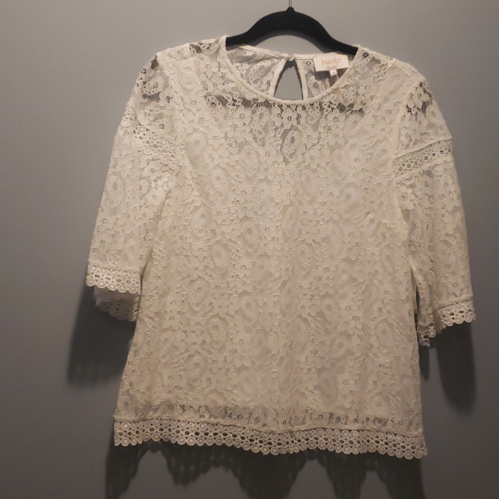 White lace shirt size medium